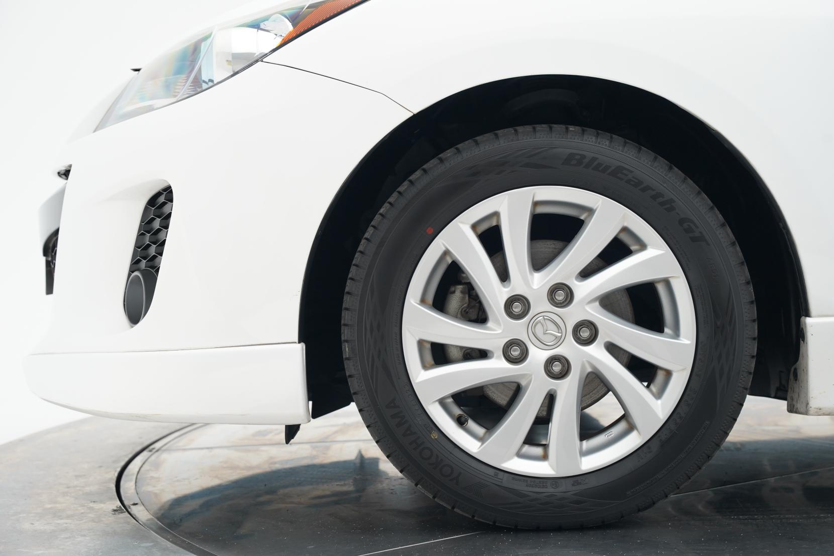 Mazda Axela 2.0 20E SKYACTIVE