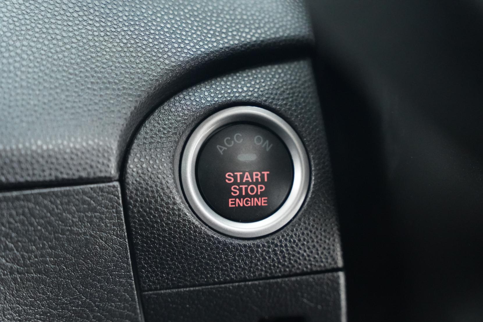 Mazda Axela 2.0 20E SKYACTIVE