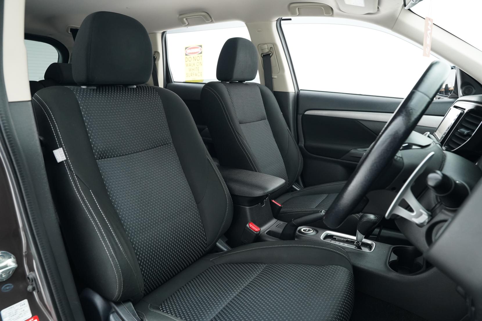 Mitsubishi Outlander 2.4 24G 4WD 7 Seater
