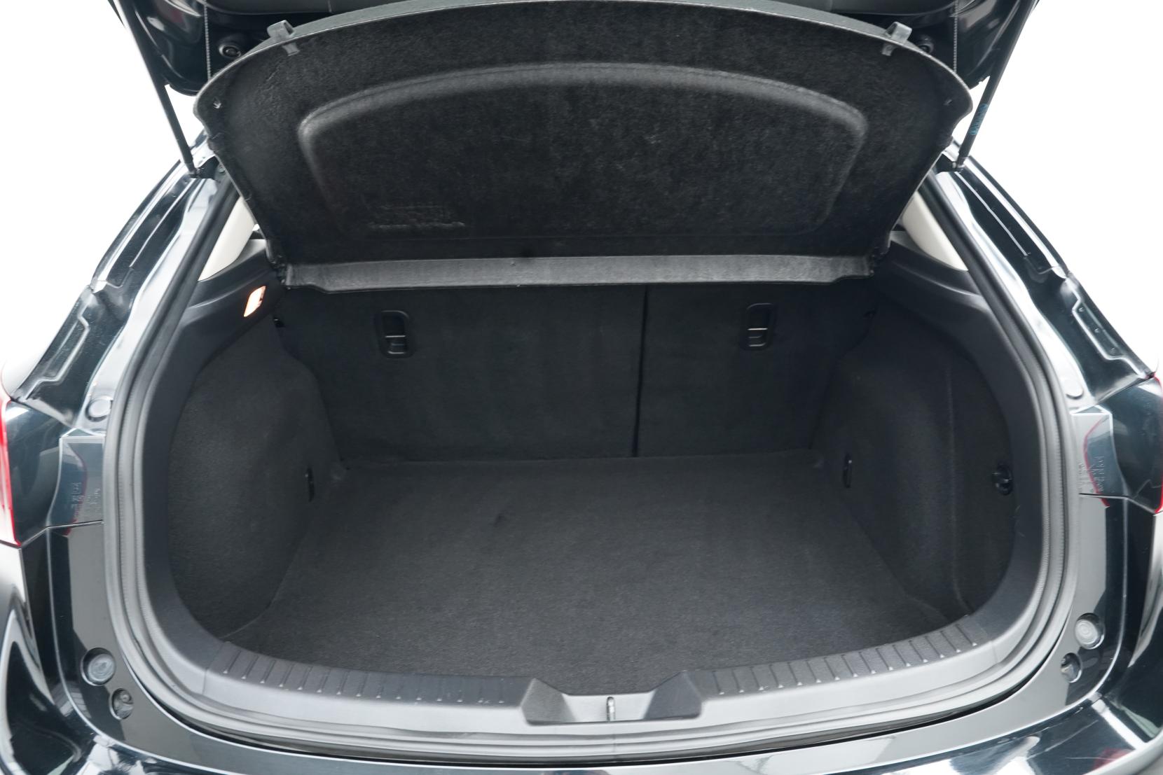 Mazda Axela 2.0 Sport 20S Touring L Package