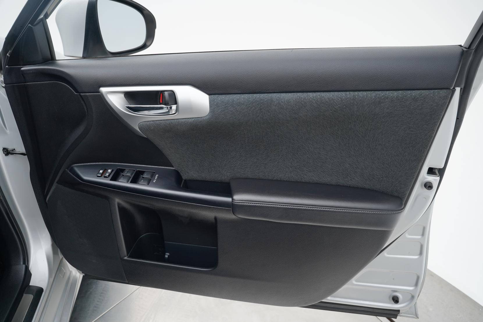 Lexus CT Car Model 1.8 HYBRID F-SPORT Hybrid