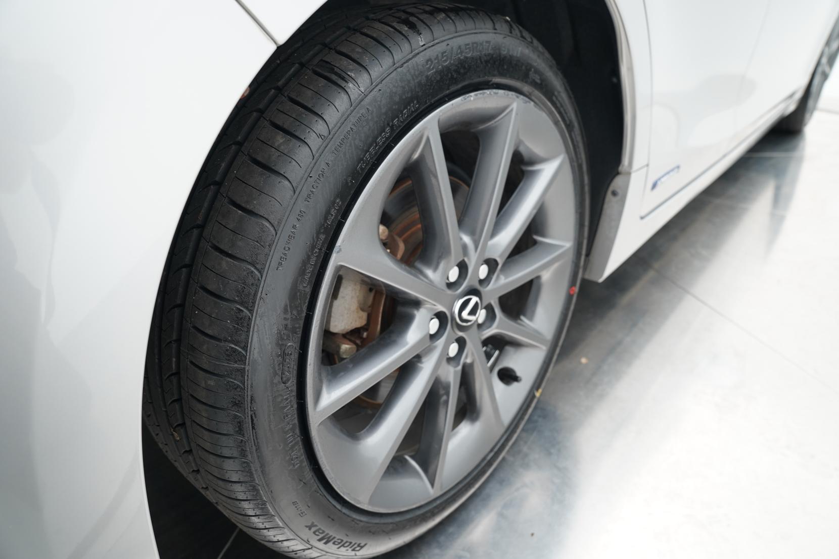 Lexus CT Car Model 1.8 HYBRID F-SPORT Hybrid