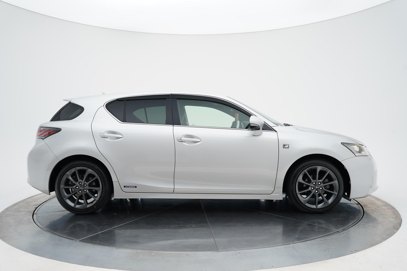 Lexus CT Car Model 1.8 HYBRID F-SPORT Hybrid