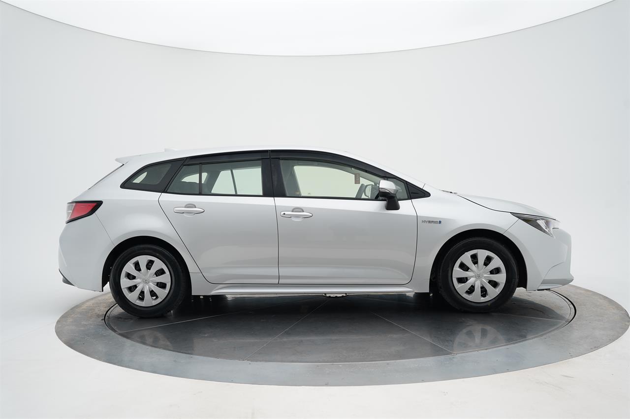 Toyota Corolla Touring Wagon Hybrid G-X
