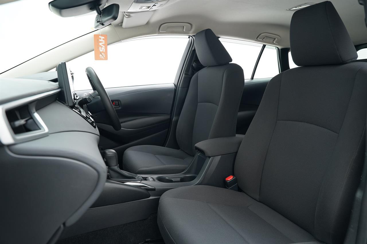Toyota Corolla Touring Wagon Hybrid G-X