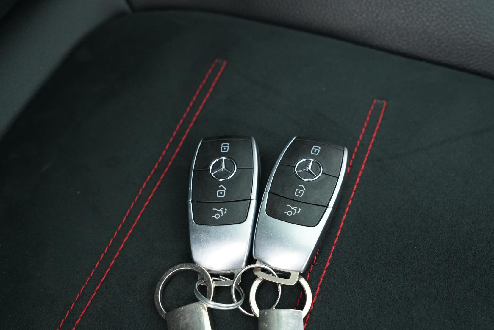 Mercedes-Benz GLB 250 2.0 250 4M 2.0P/4WD/8AT