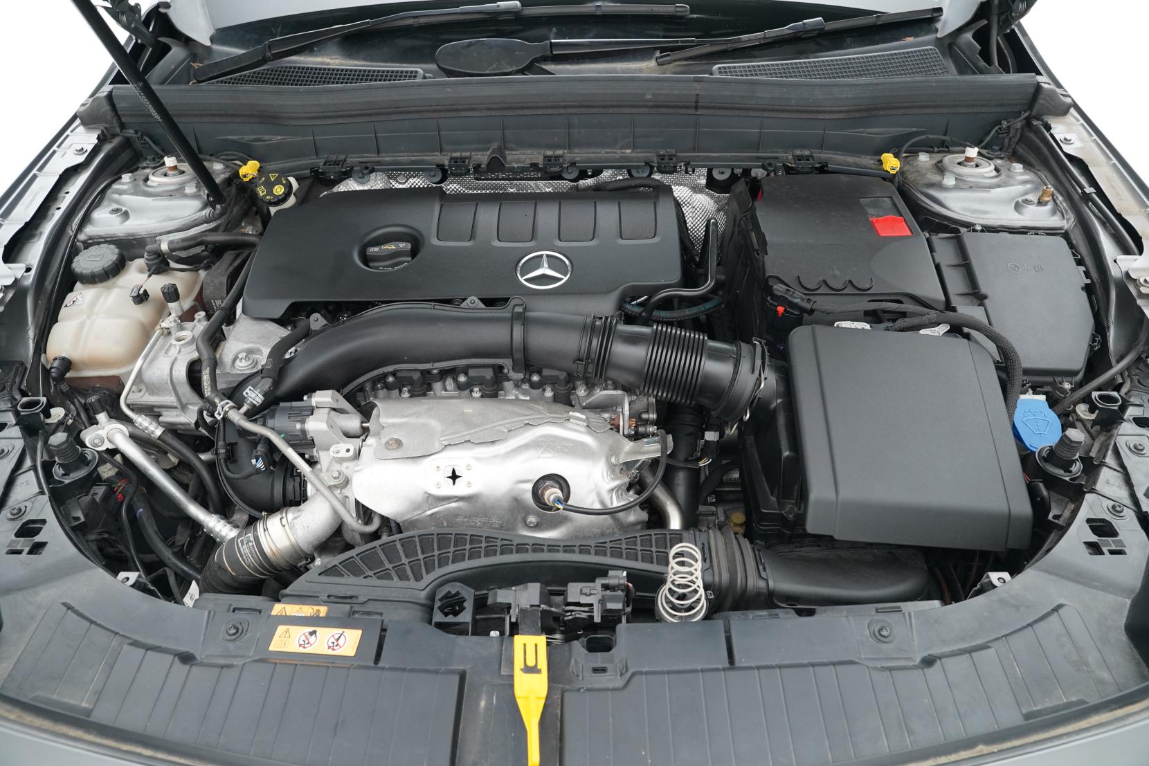 Mercedes-Benz GLB 250 2.0 250 4M 2.0P/4WD/8AT