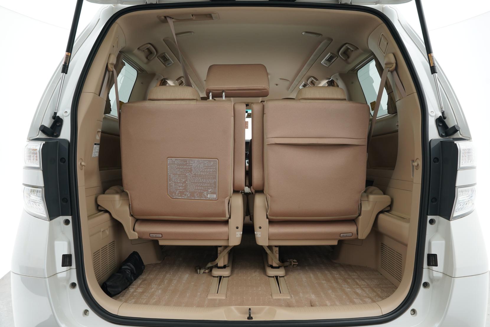 Toyota Alphard 2.4 HYBRID X 4WD