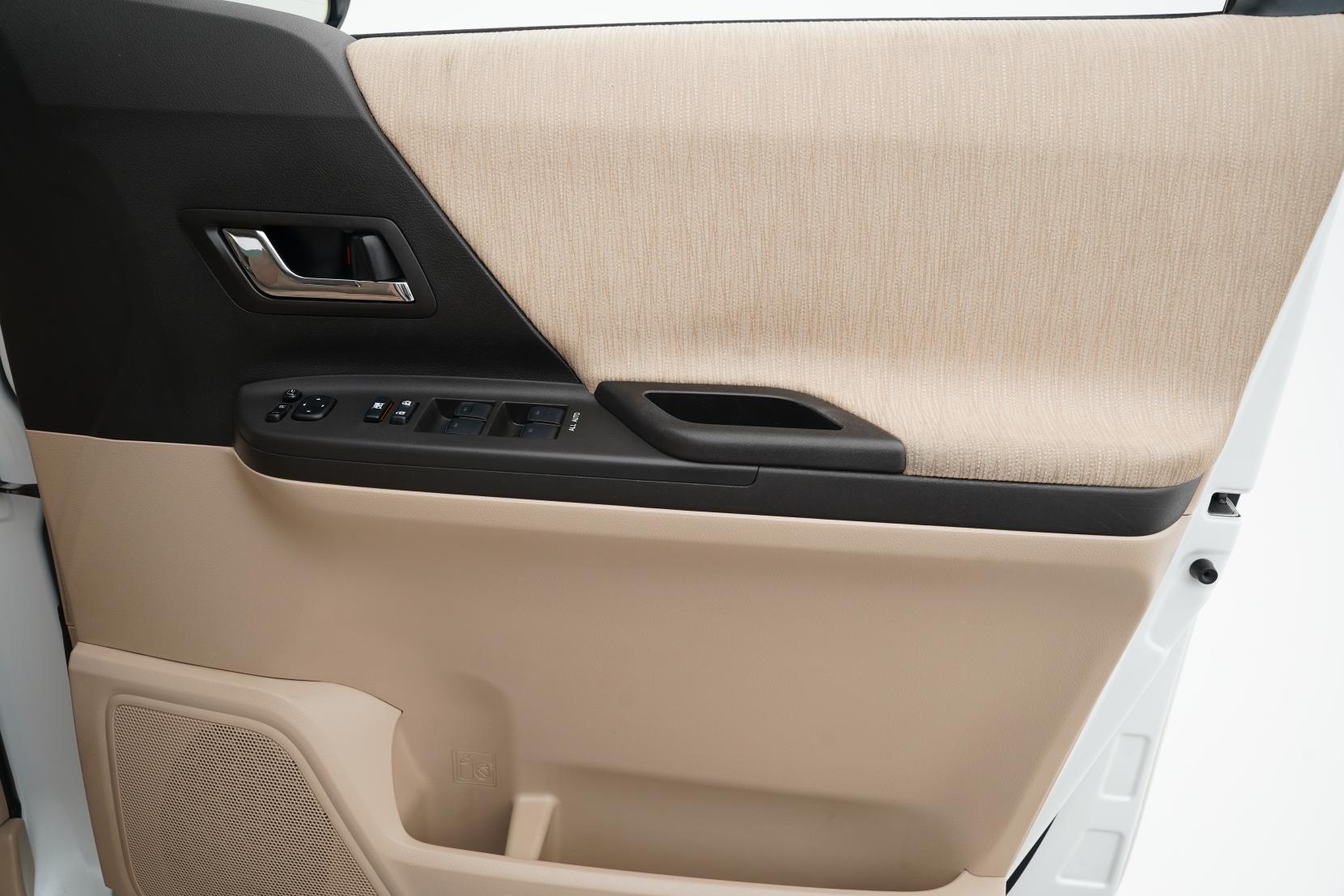 Toyota Alphard 2.4 HYBRID X 4WD