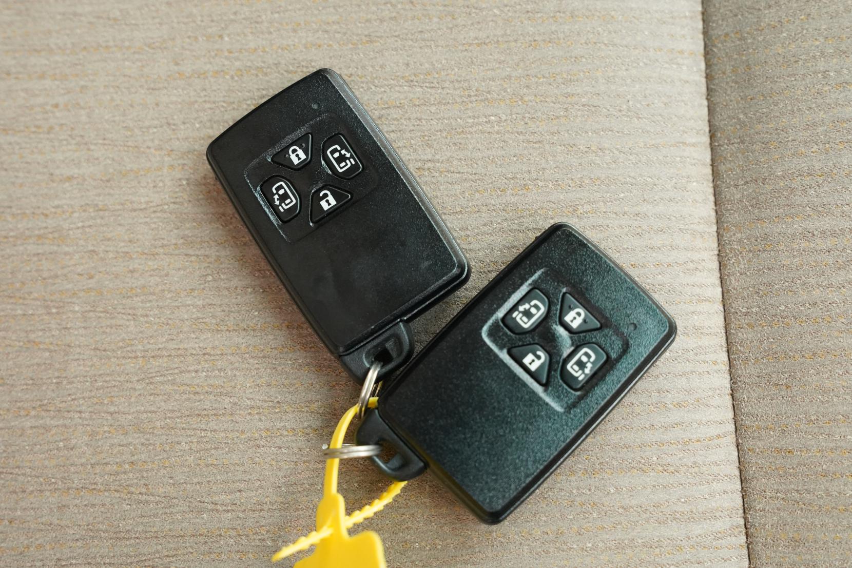 Toyota Alphard 2.4 HYBRID X 4WD