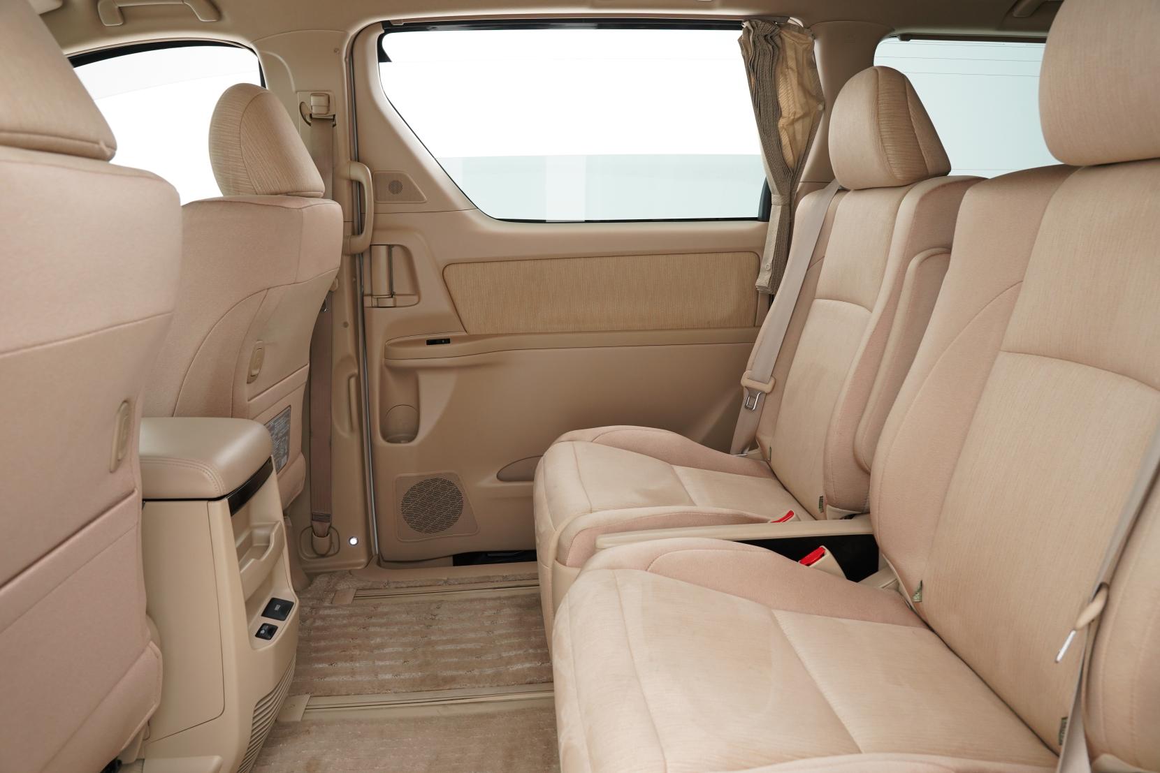 Toyota Alphard 2.4 HYBRID X 4WD