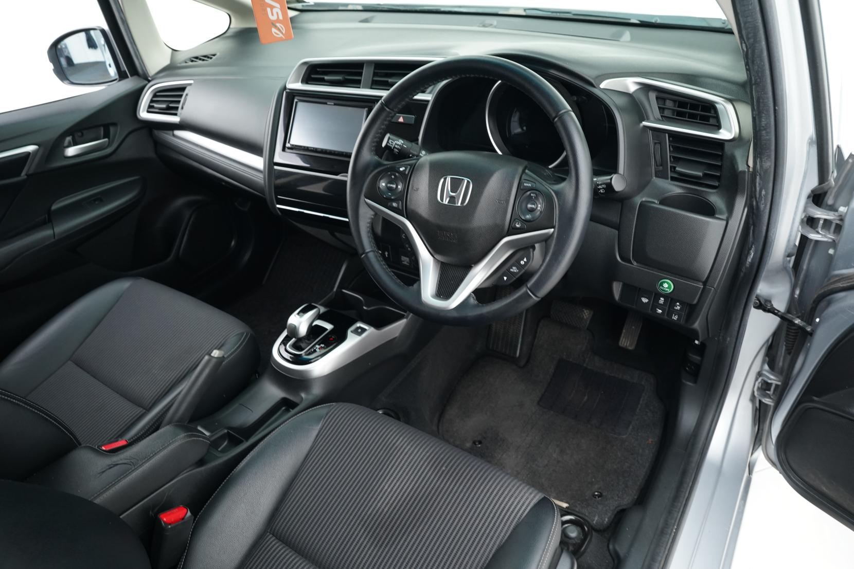 Honda Fit 1.5 ARIA HYBRID L HONDA SENSING