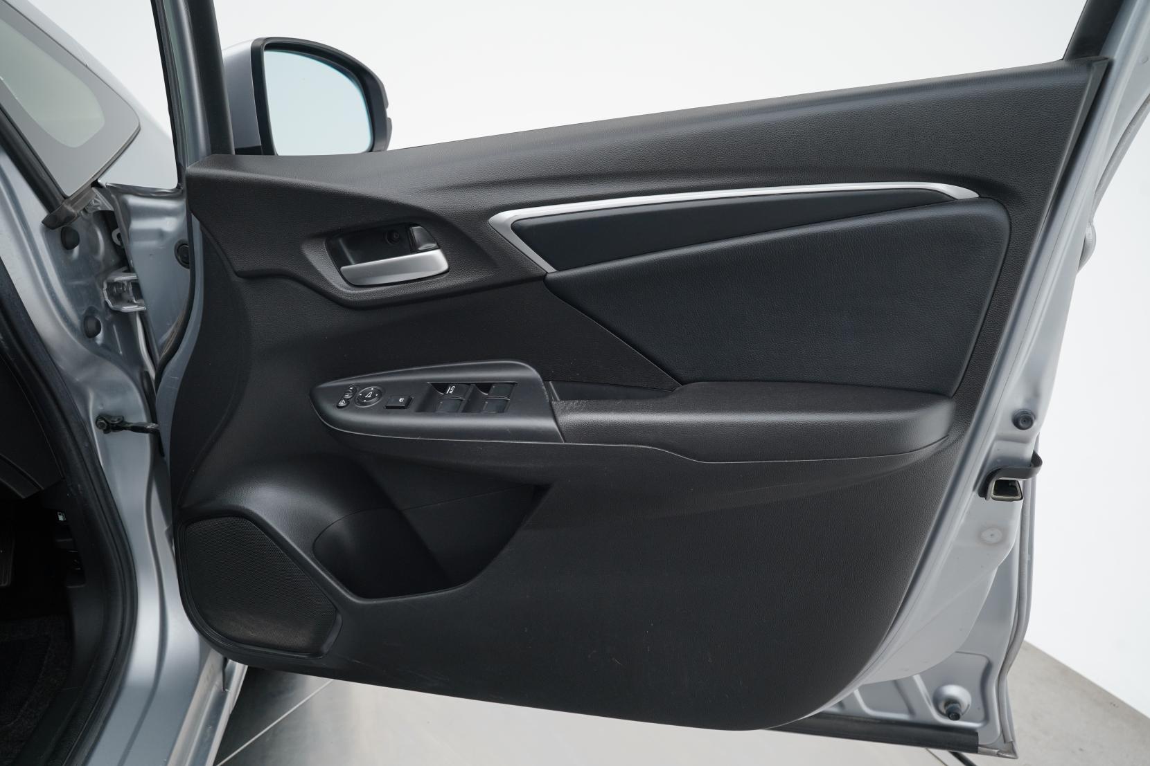 Honda Fit 1.5 ARIA HYBRID L HONDA SENSING