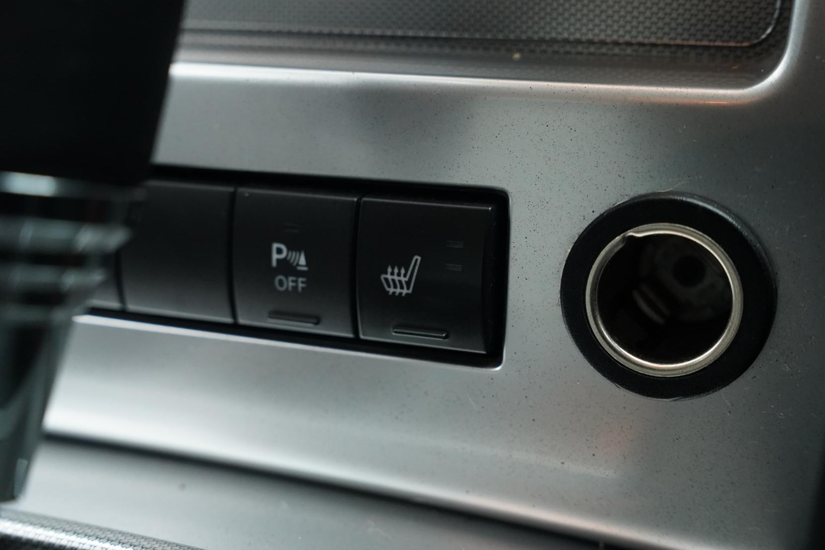 Jeep Cherokee 3.7 Limited Edition KK LTD 3.7L PETROL