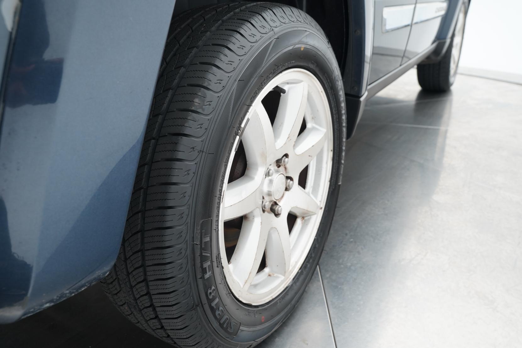 Jeep Cherokee 3.7 Limited Edition KK LTD 3.7L PETROL