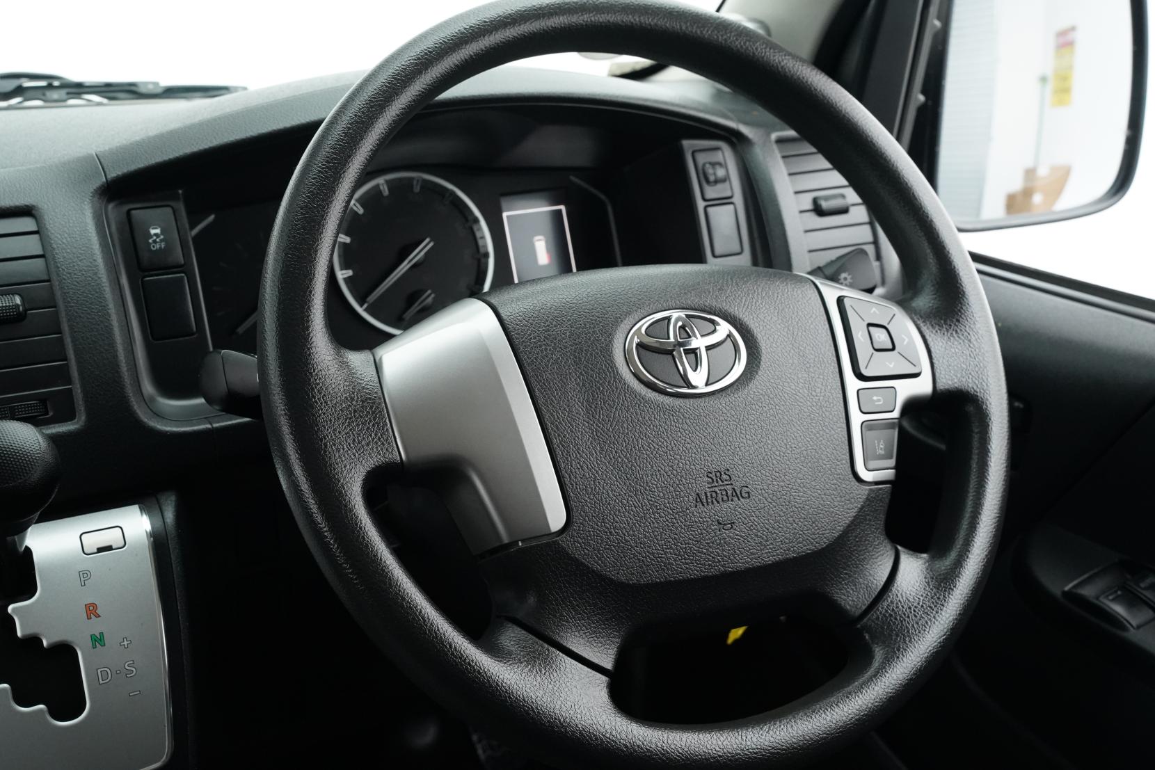 Toyota Hiace 2.0 DX 2.0L 5 Door