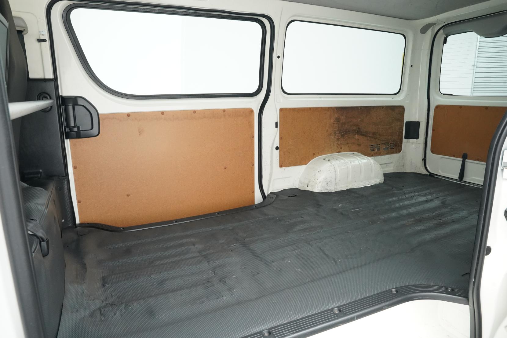 Toyota Hiace 2.0 DX 2.0L 5 Door