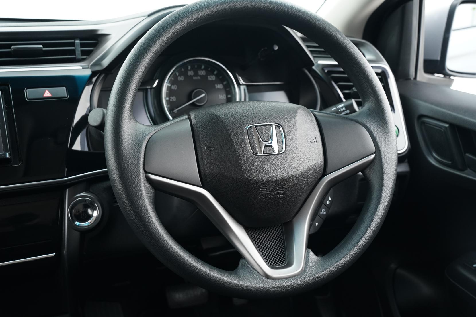 Honda Grace Hybrid DX