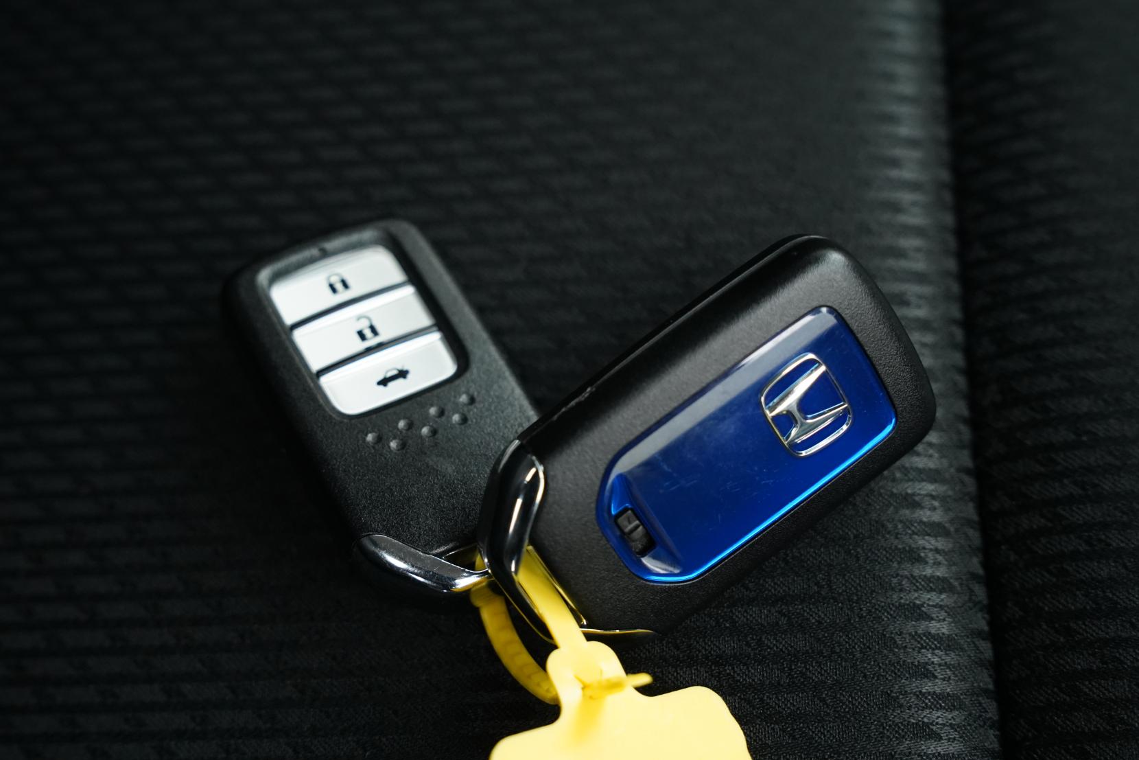 Honda Grace Hybrid DX