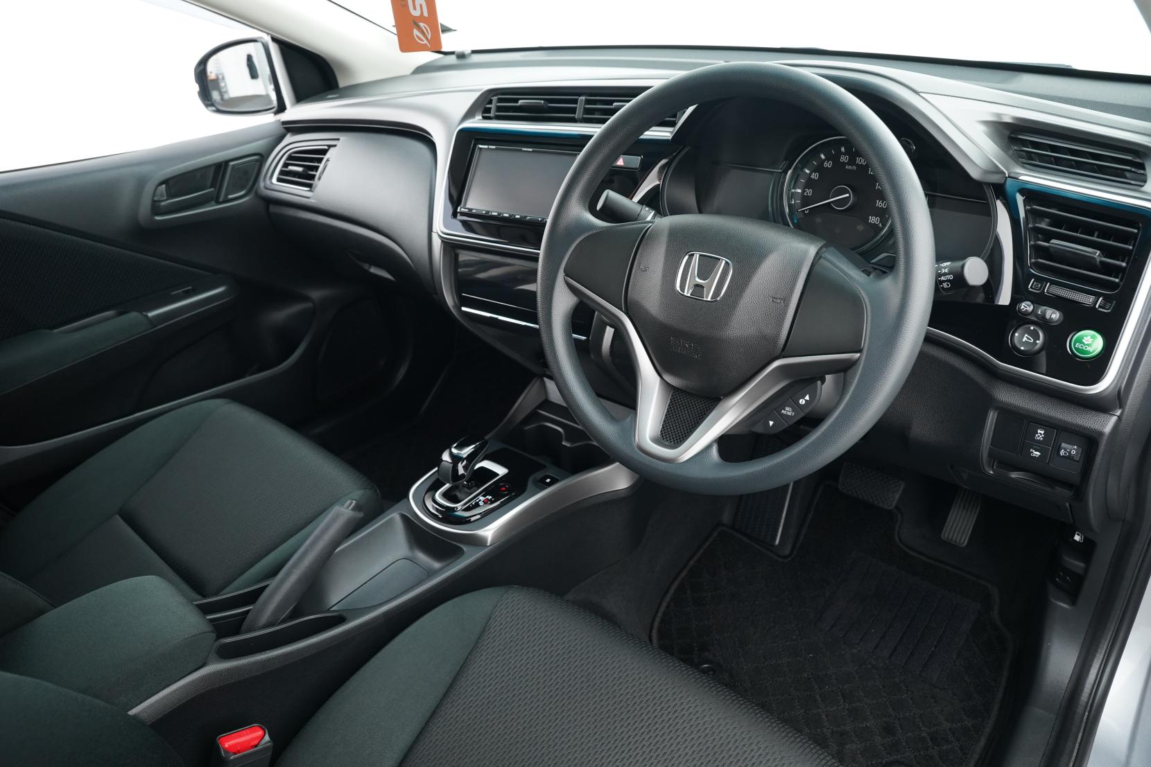 Honda Grace Hybrid DX
