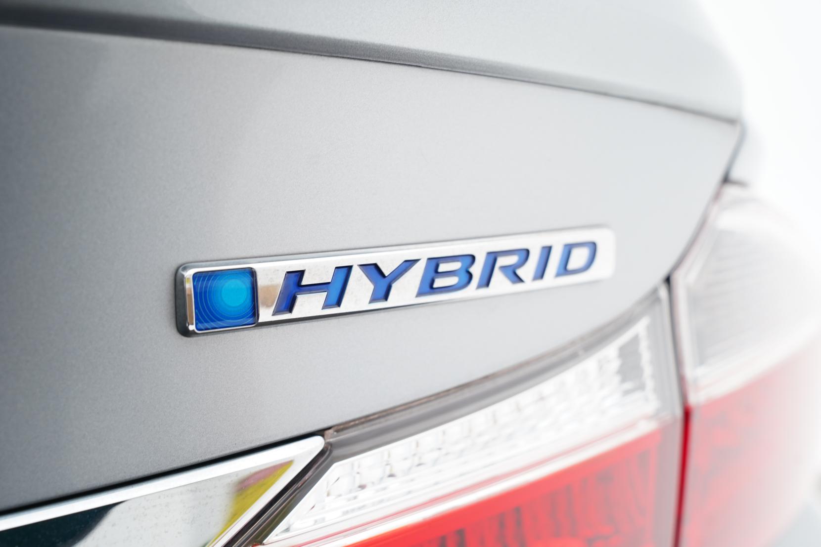 Honda Grace Hybrid DX