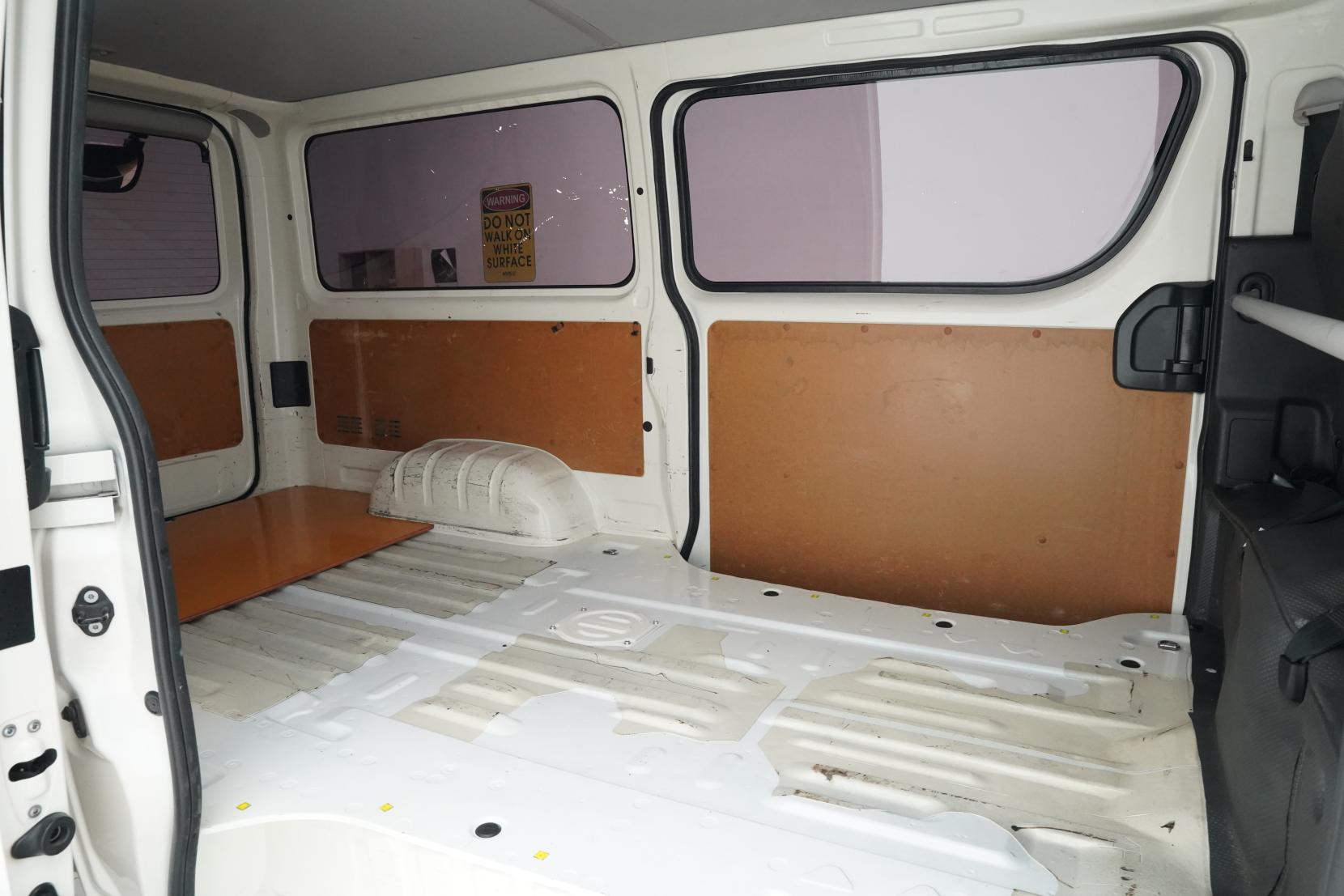 Toyota Hiace 2.8 Diesel 5 Door 