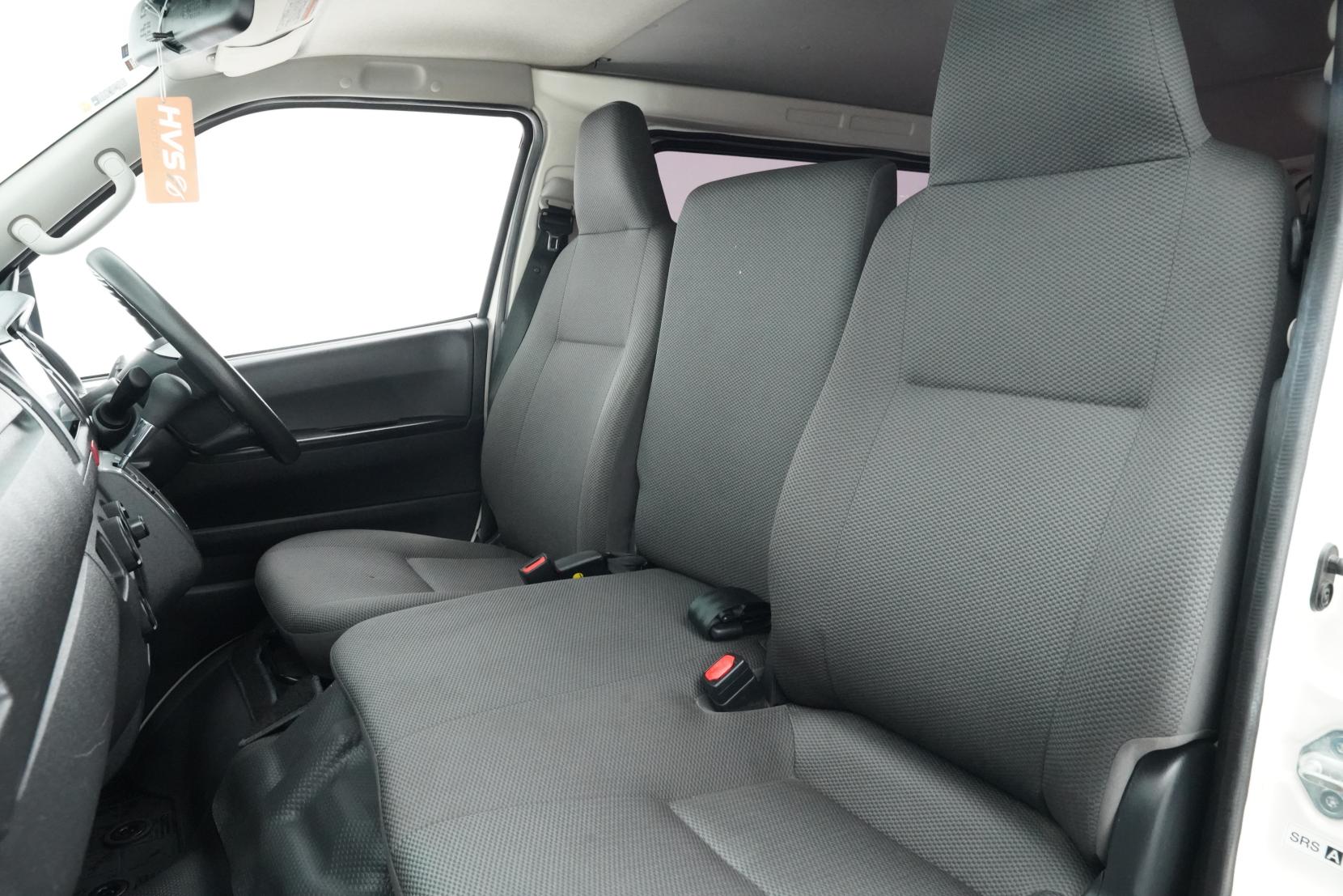 Toyota Hiace 2.8 Diesel 5 Door 