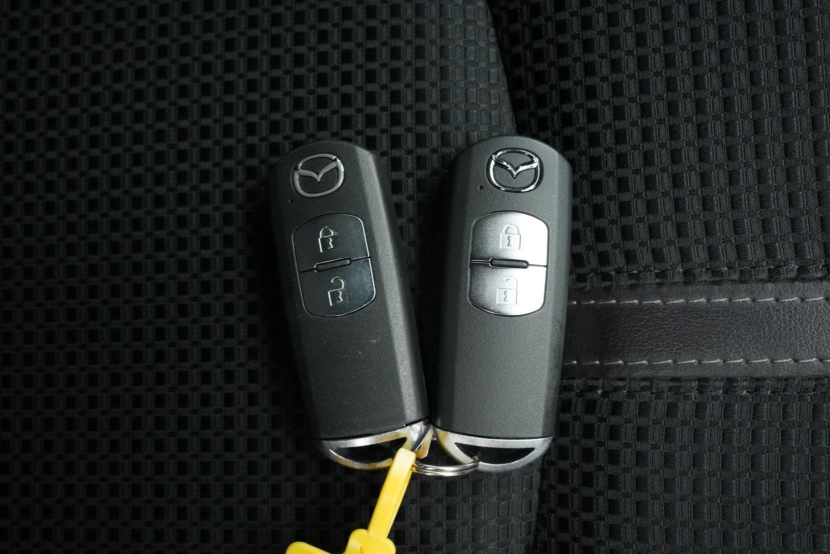 Mazda Axela 1.5 SPORT 15S