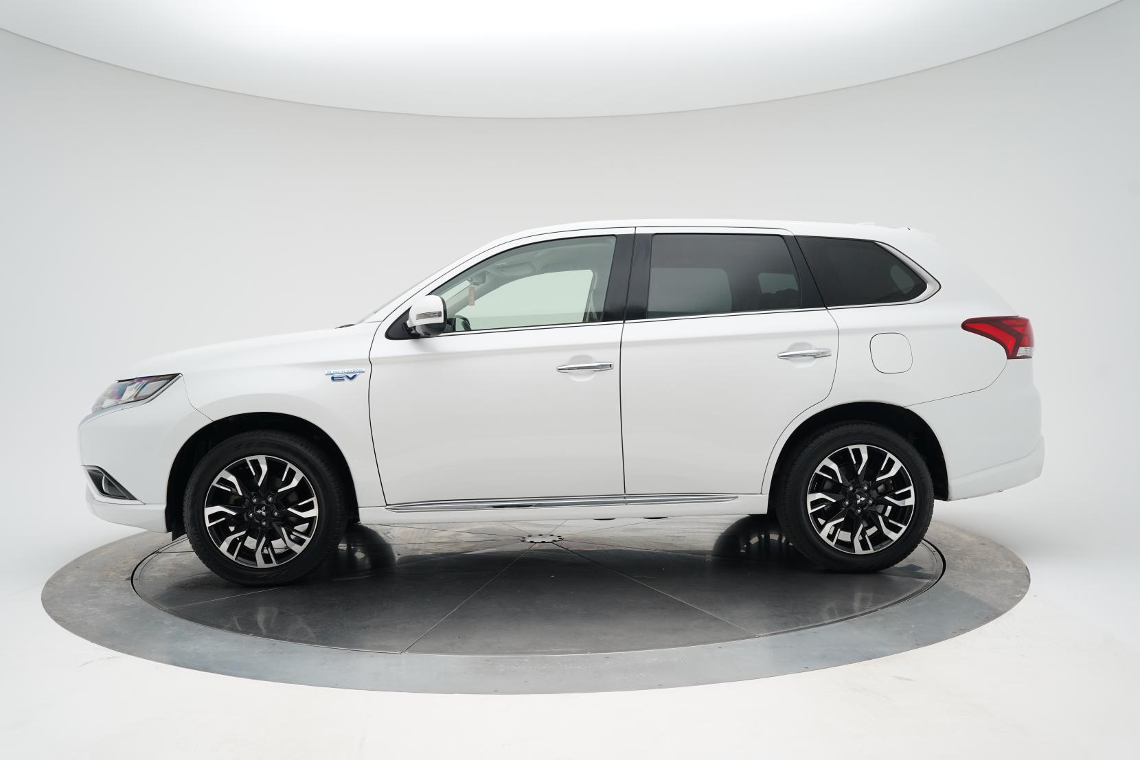 Mitsubishi Outlander 2.4 PHEV PHEV G 4wd Facelift Model