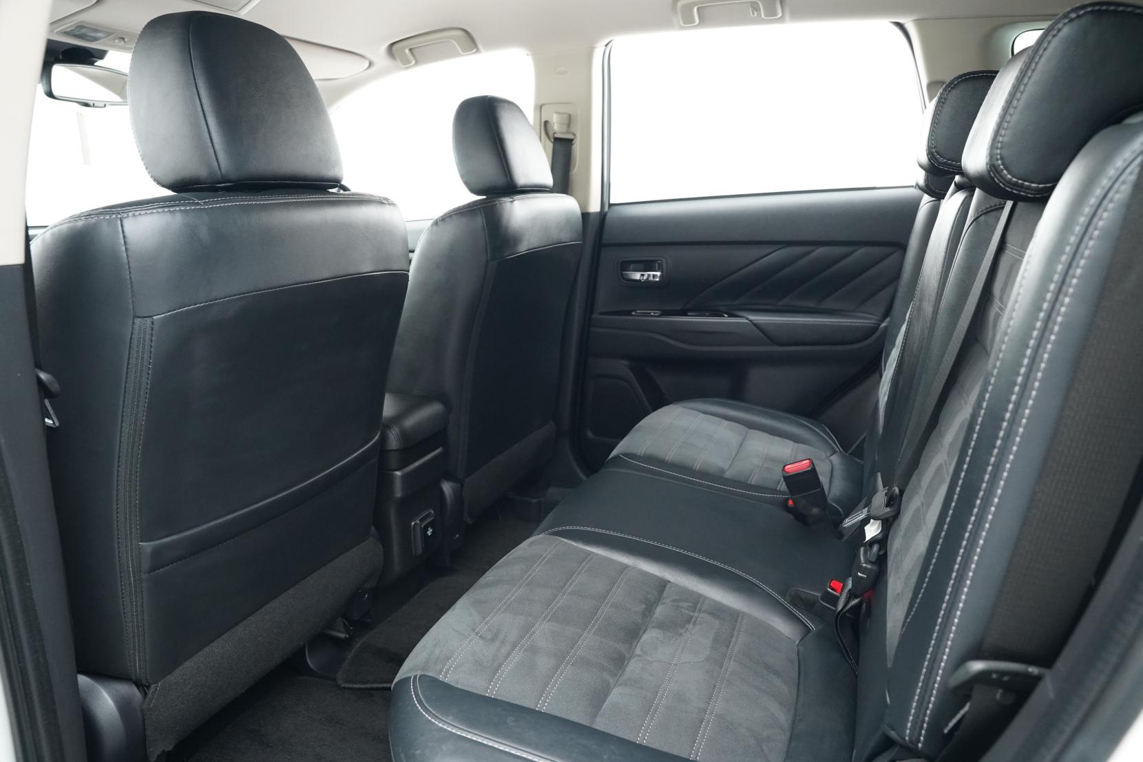 Mitsubishi Outlander 2.4 PHEV PHEV G 4wd Facelift Model