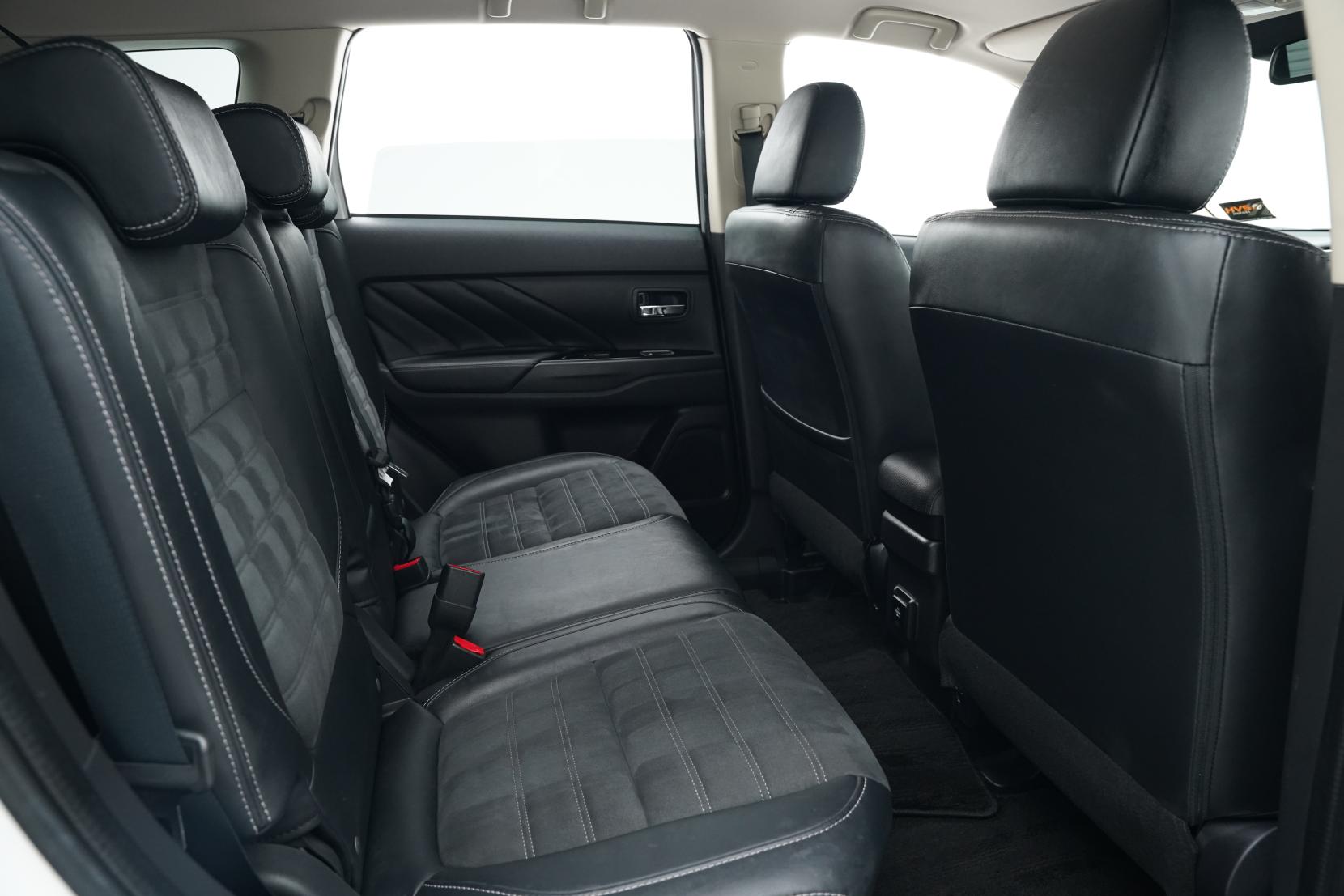 Mitsubishi Outlander 2.4 PHEV PHEV G 4wd Facelift Model