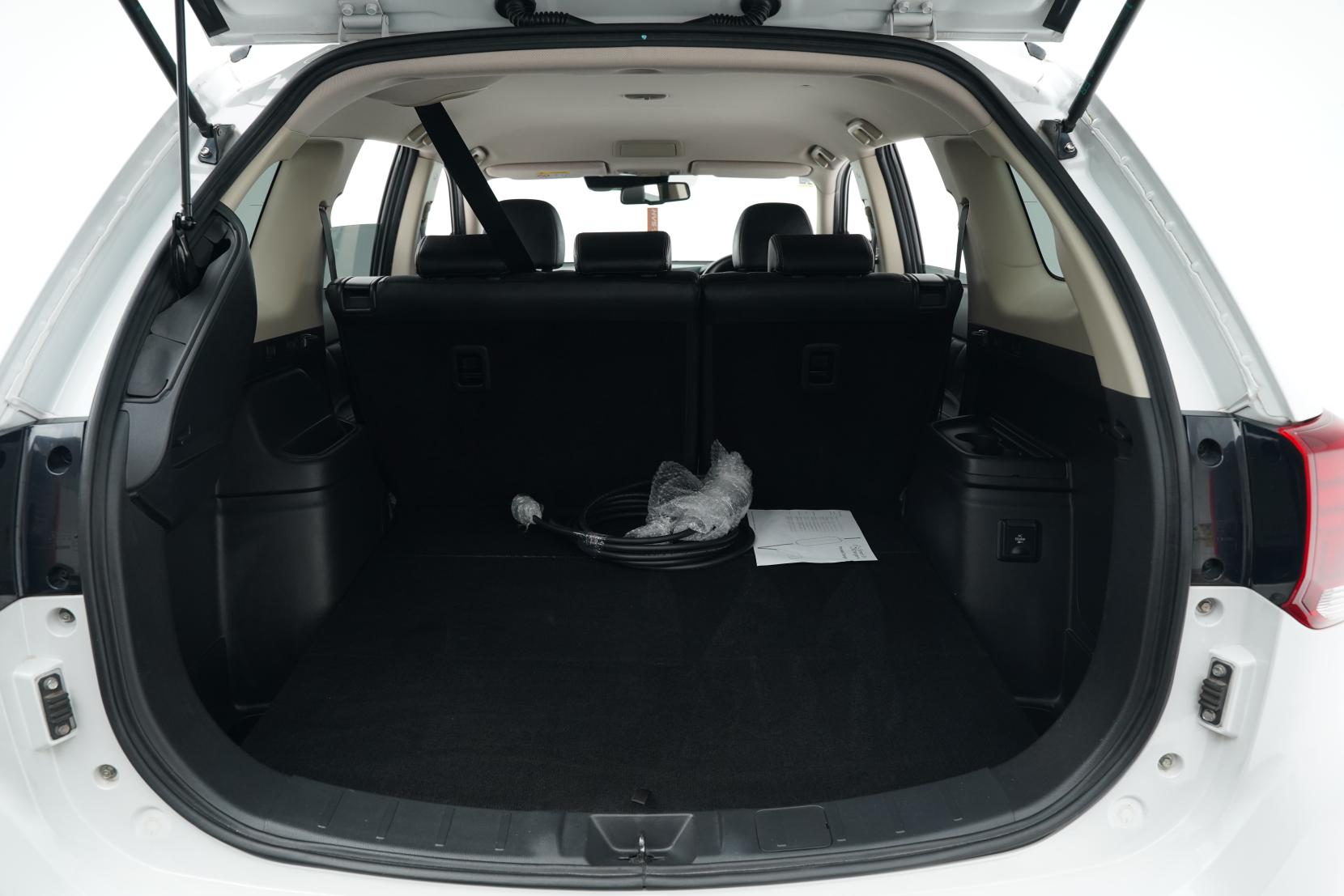 Mitsubishi Outlander 2.4 PHEV PHEV G 4wd Facelift Model