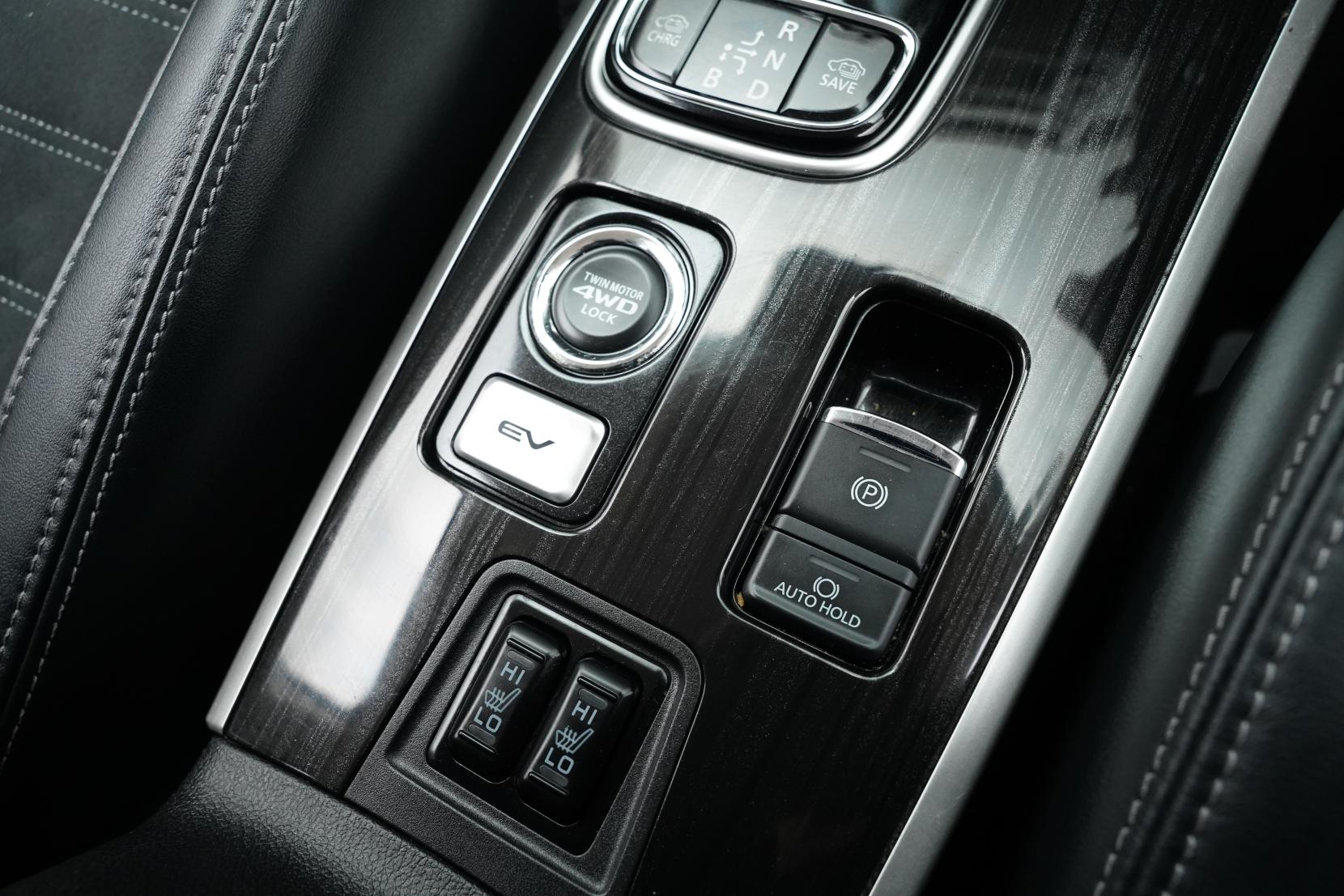 Mitsubishi Outlander 2.4 PHEV PHEV G 4wd Facelift Model