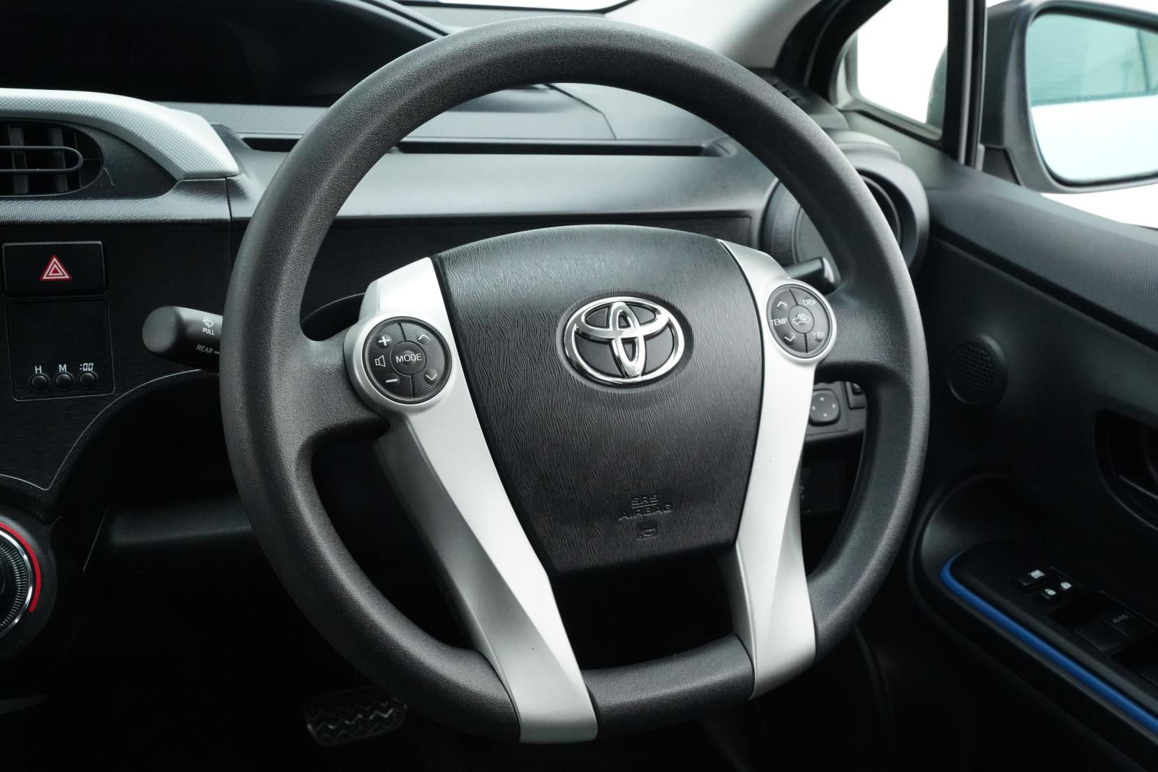 Toyota Aqua 1.5 S Push Start