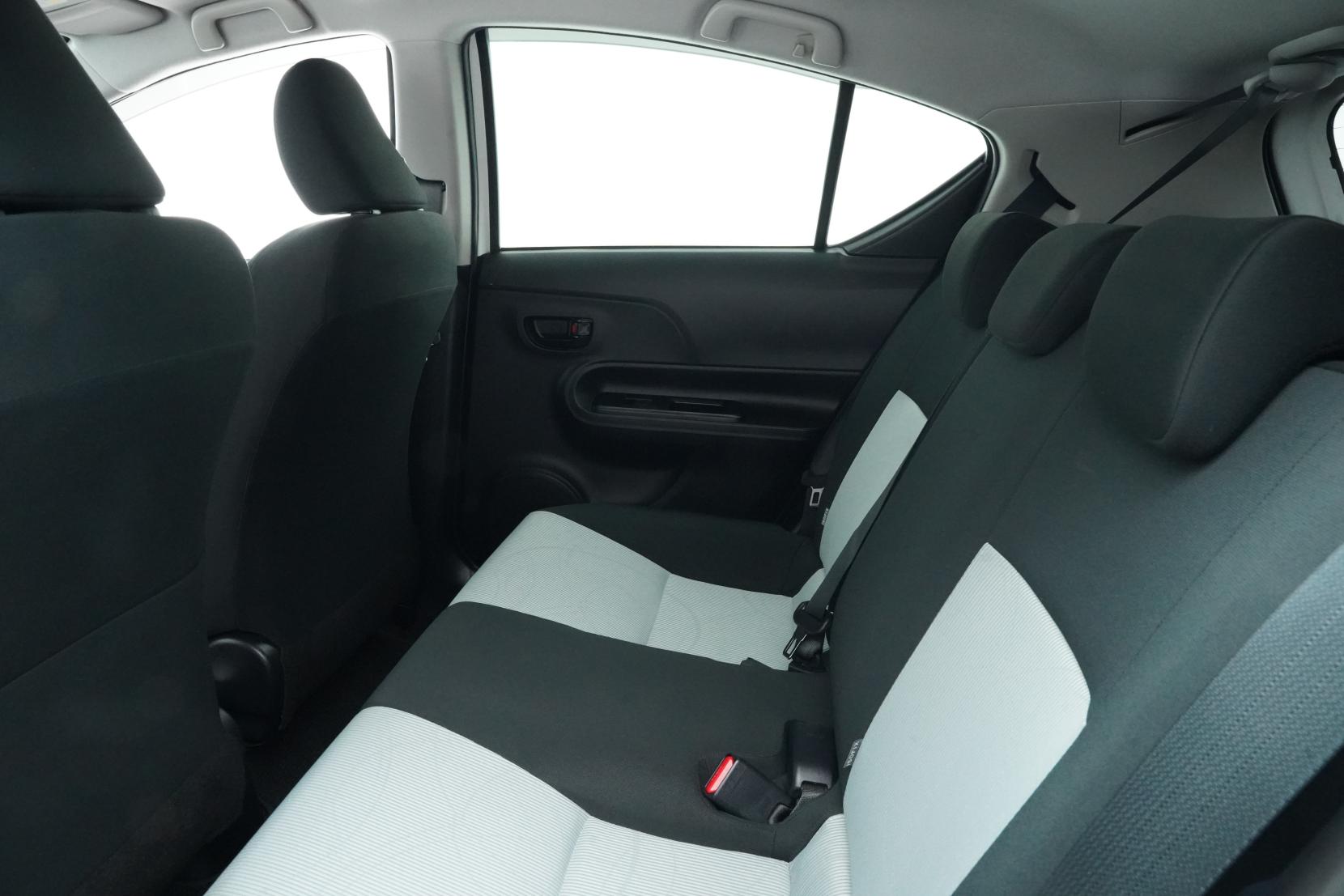 Toyota Aqua 1.5 S Push Start