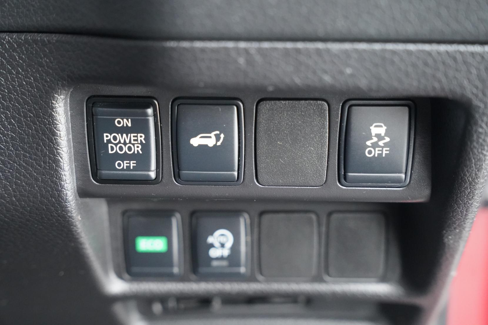 Nissan X-TRAIL 2.0 20X 2WD 5 Seater