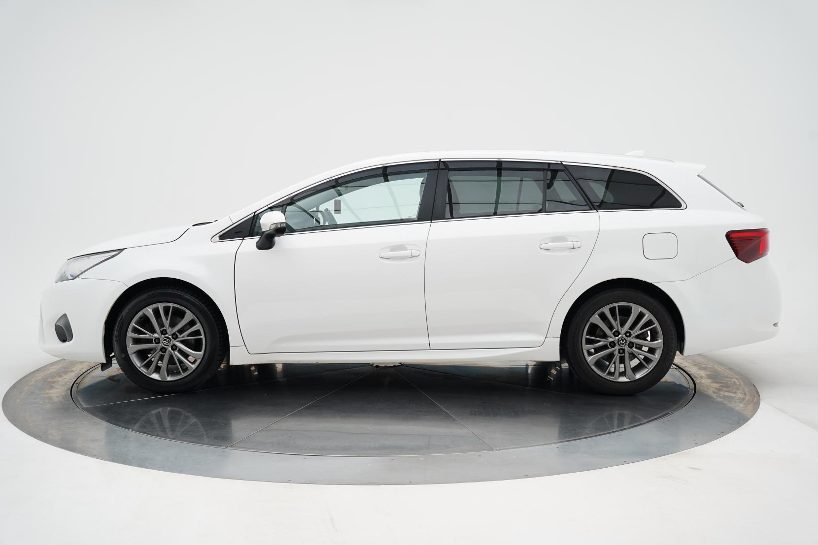 Toyota Avensis 2.0 WAGON Wagon Li Cruise Control