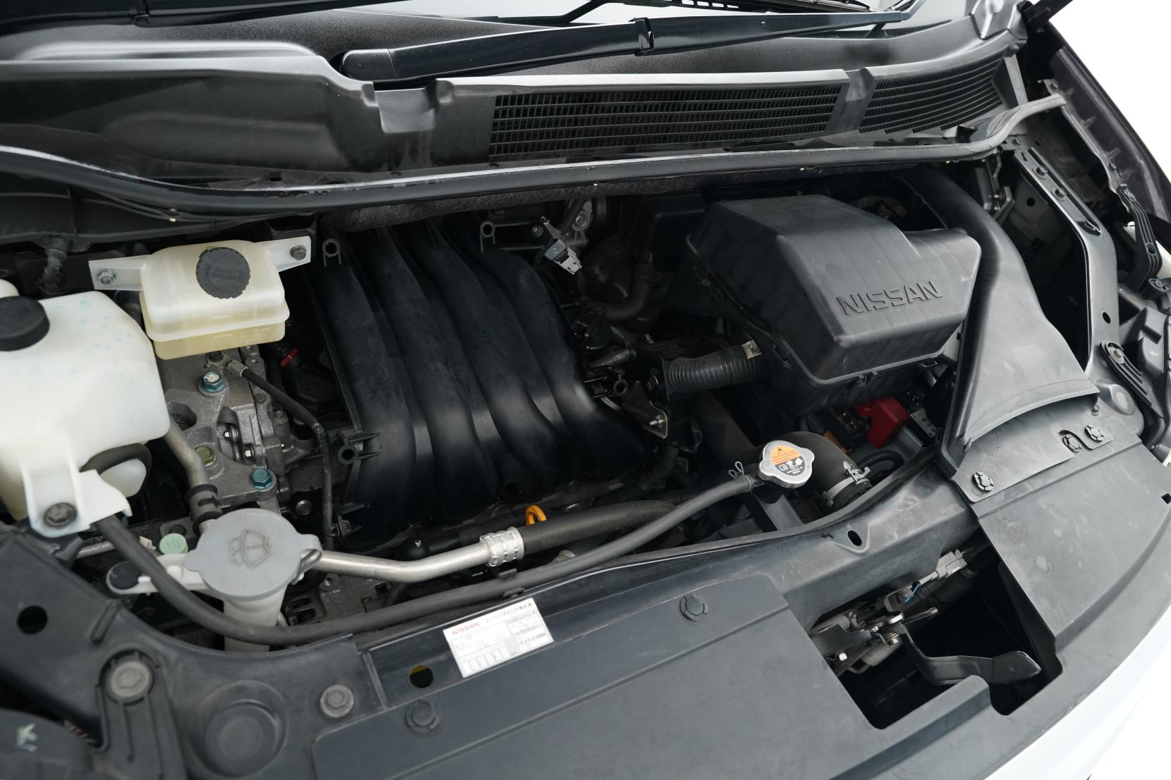 Nissan Serena (1991 – present) 2.0 Hybrid Highway Star 8seats
