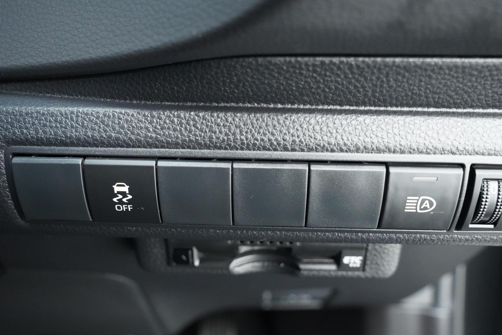 Toyota Corolla 1.8 Touring Hybrid 4wd G-X