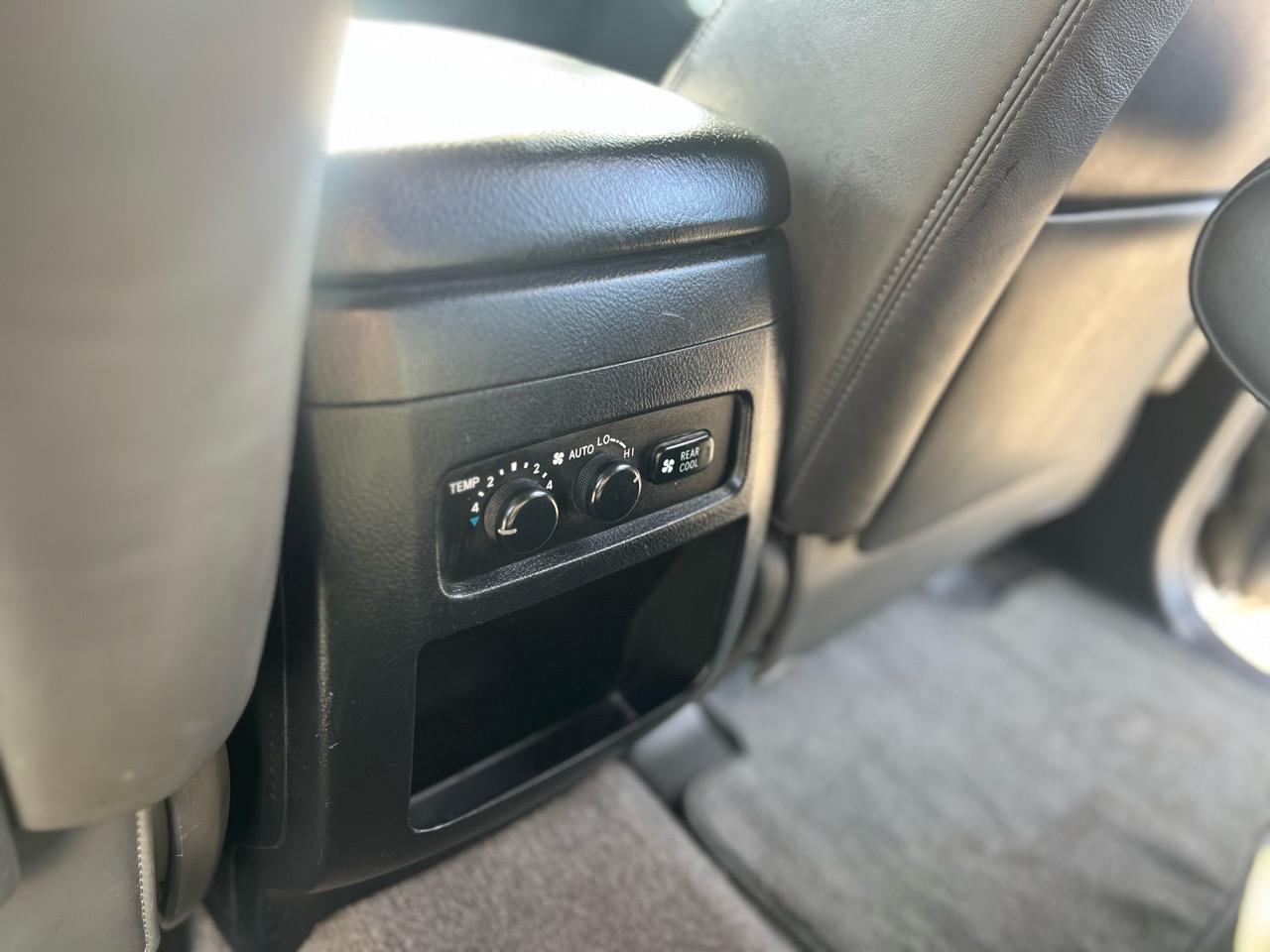 Toyota Land Cruiser Prado 3.0 VX 8 Seater 1KZ 3.0TD