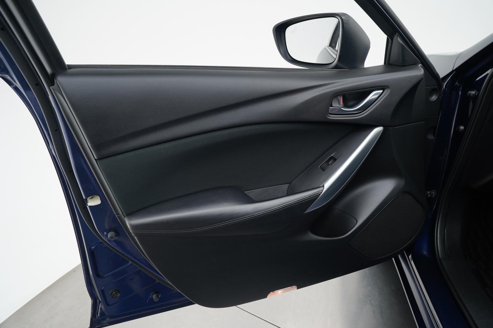 Mazda Atenza 2.0 20S Wagon
