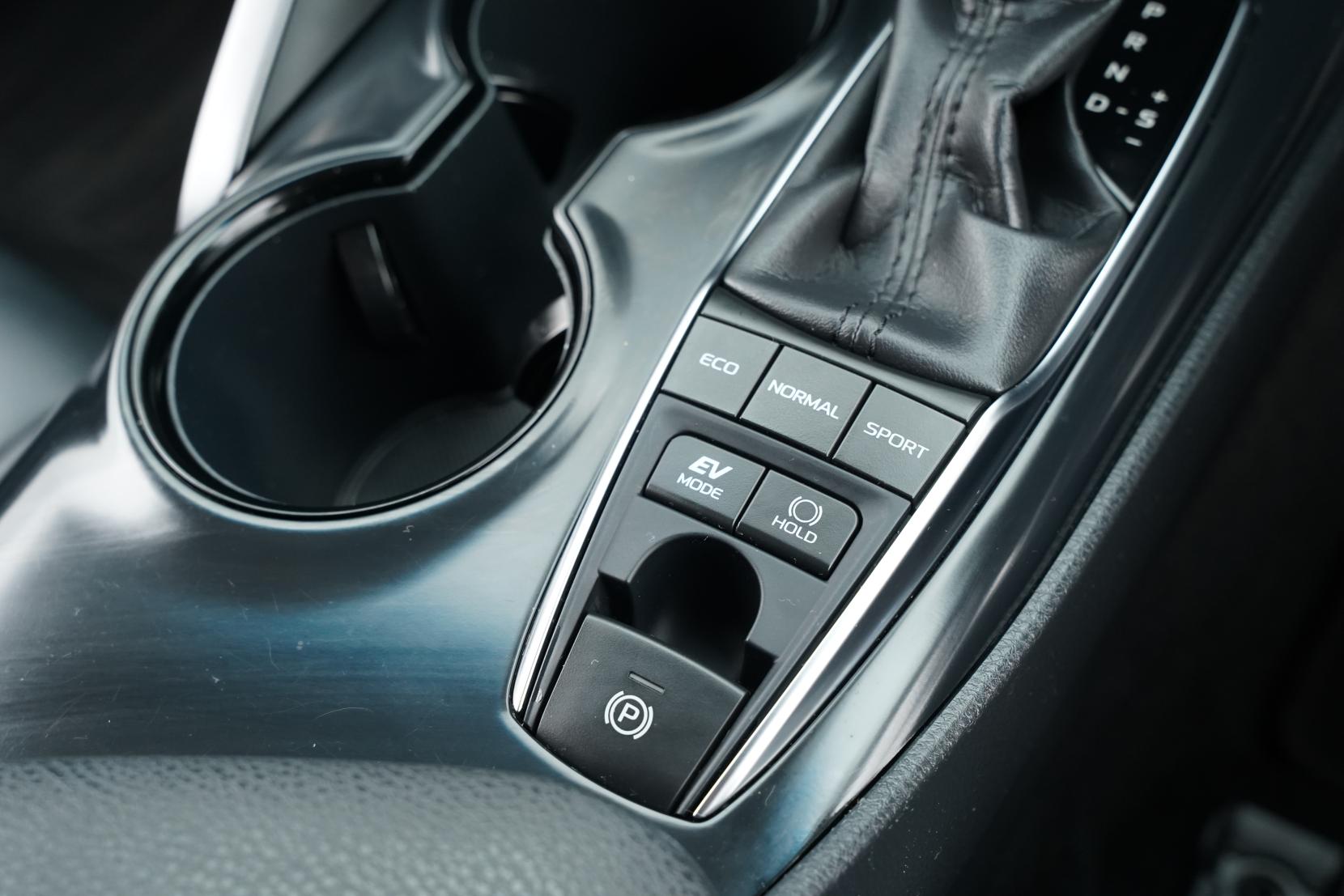Toyota Camry 2.5 WS Hybrid