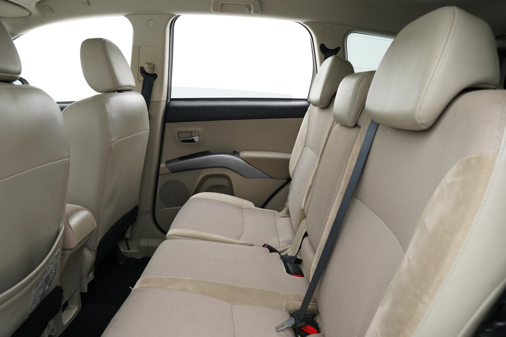 Mitsubishi Outlander 2.4 24G 4WD 7 Seater