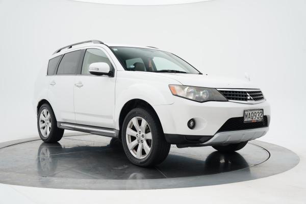 Mitsubishi Outlander 2.4 24G 4WD 7 Seater