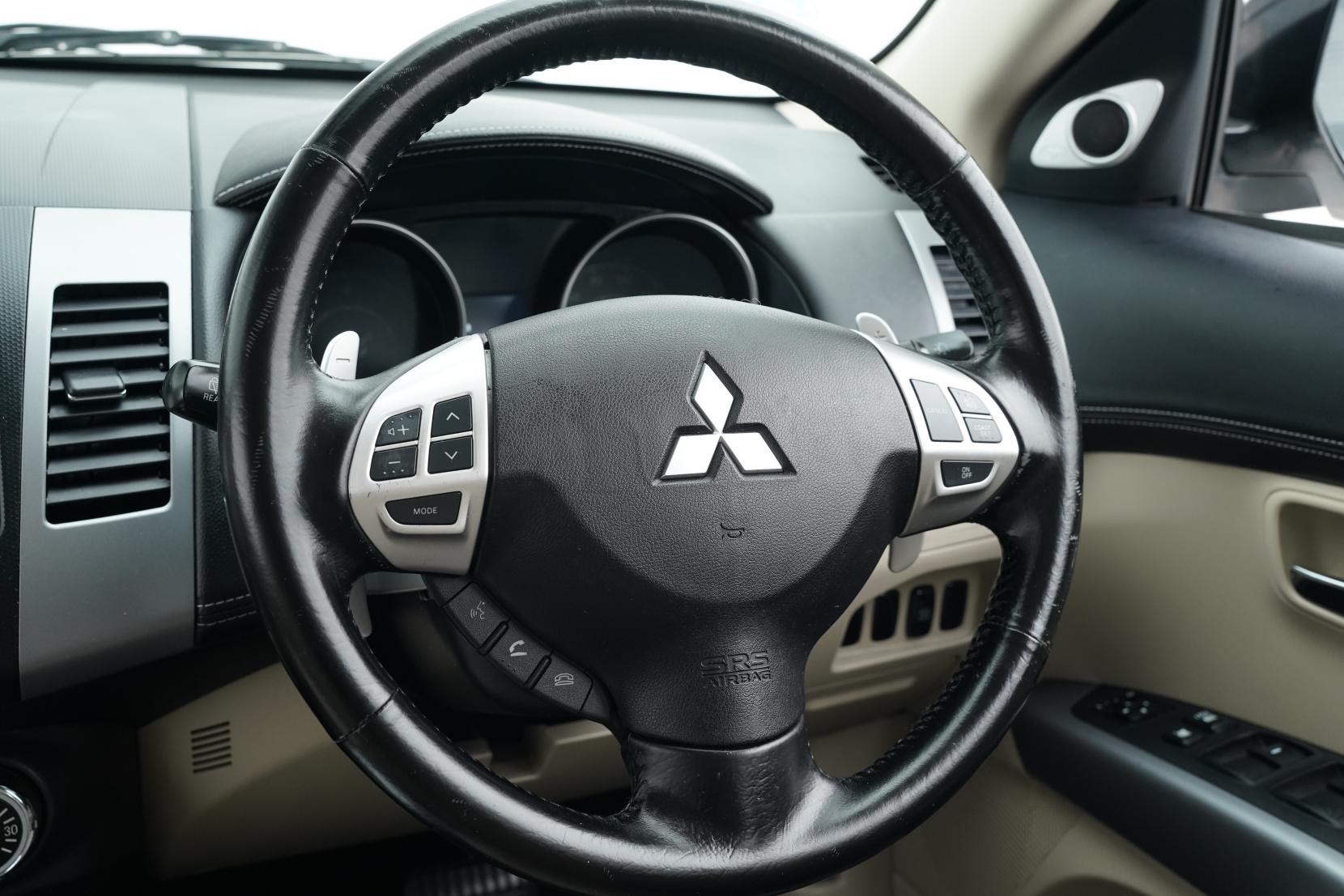 Mitsubishi Outlander 2.4 24G 4WD 7 Seater