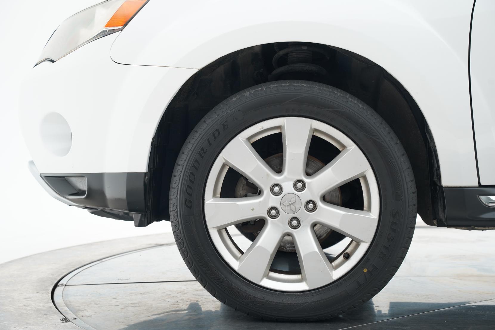 Mitsubishi Outlander 2.4 24G 4WD 7 Seater