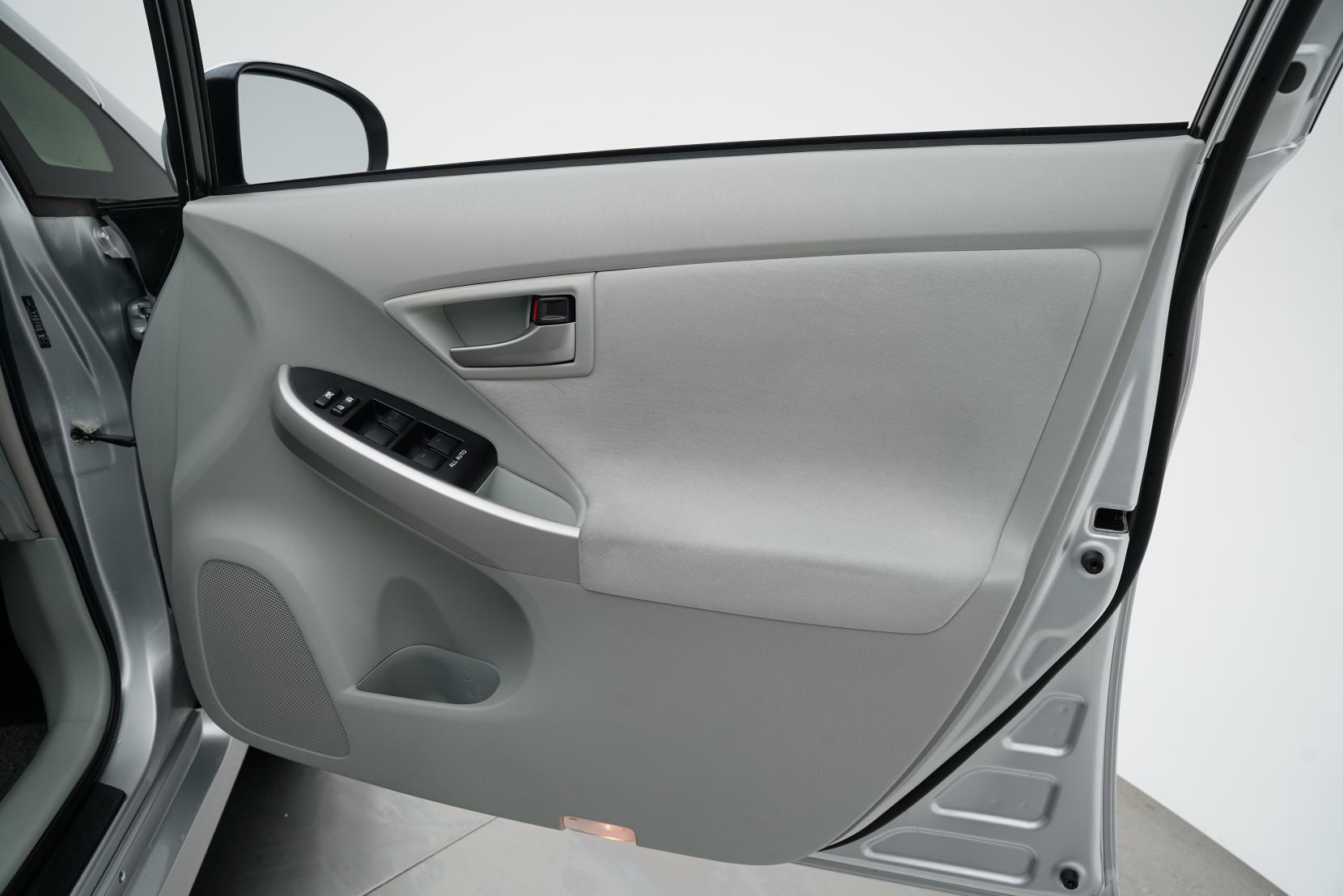 Toyota Prius 1.8 S