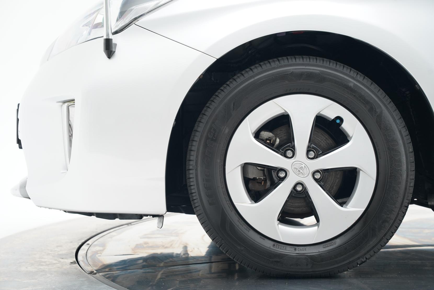 Toyota Prius 1.8 S