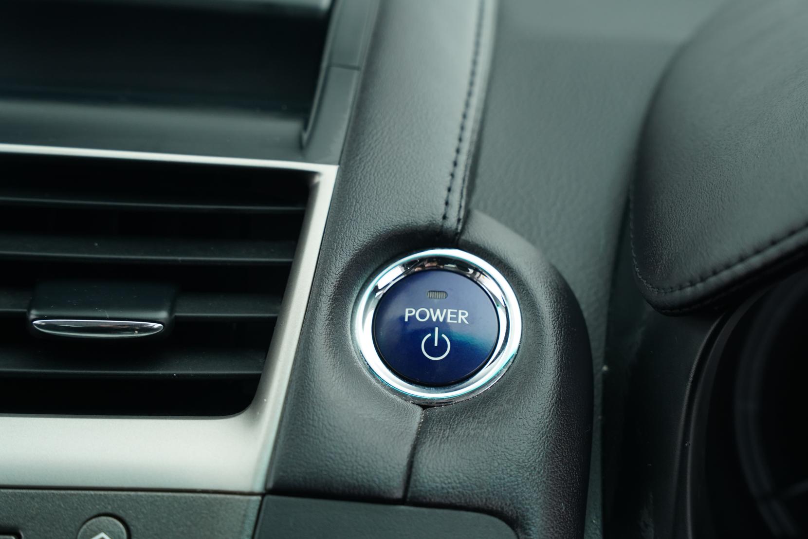 Lexus HS 2.4 HYBRID Hybrid Version S