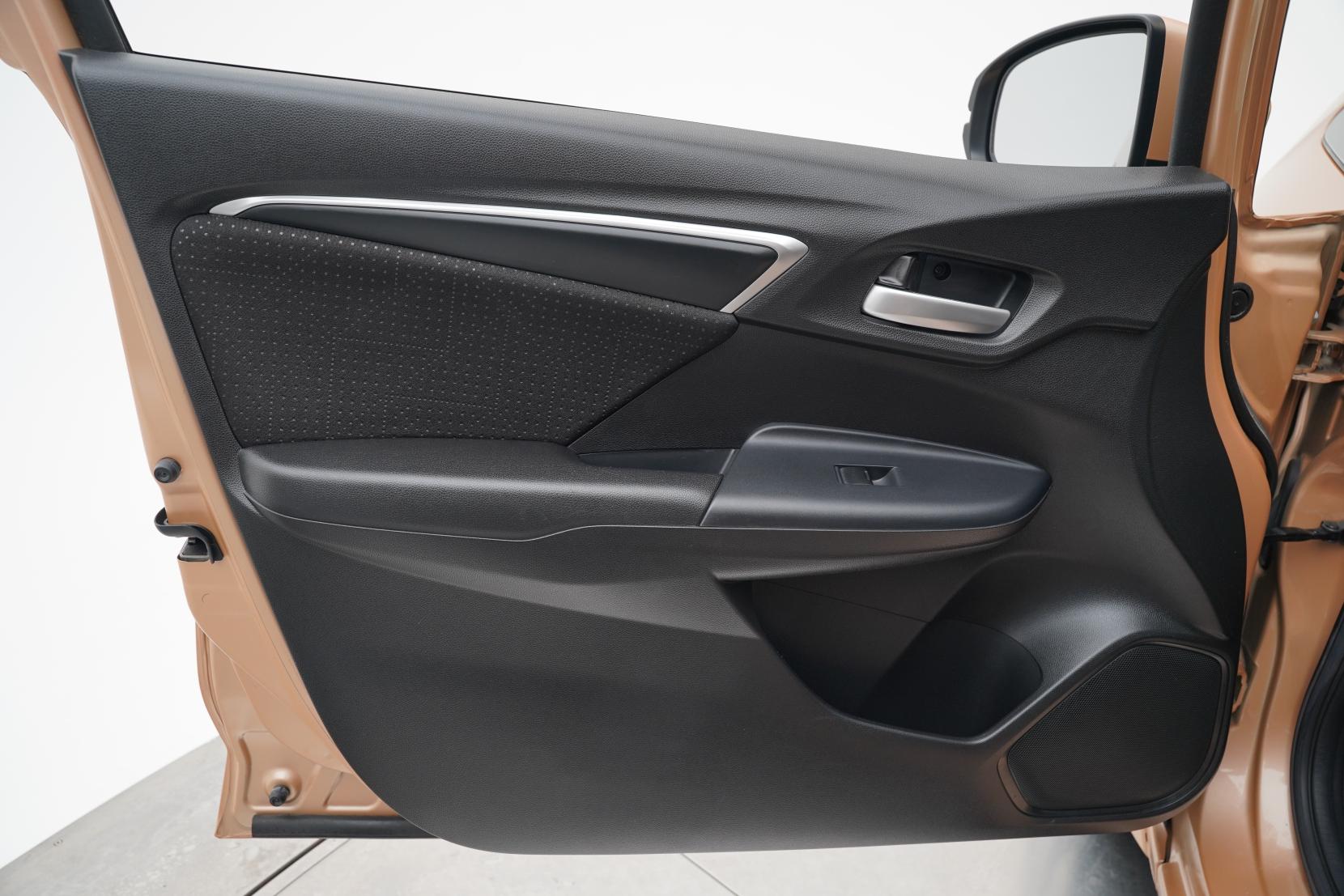 Honda Fit 1.5 ARIA HYBRID F PACKAGE